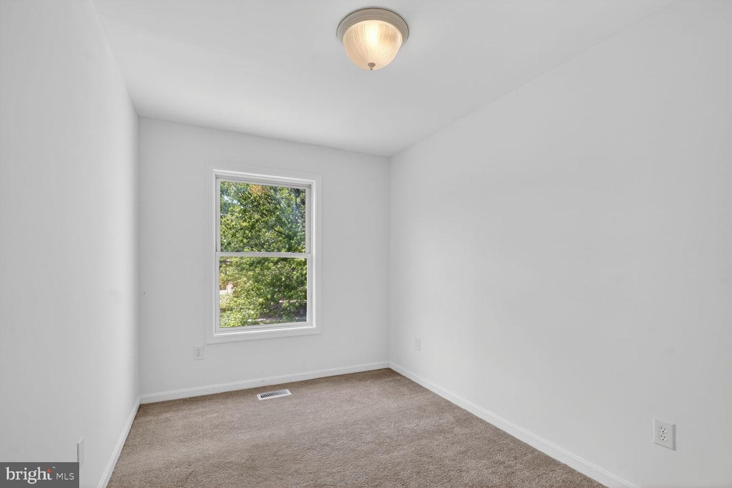 227 54th Street NE photo 16
