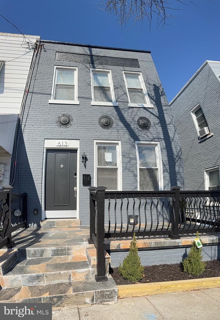 613 Roxboro Place NW photo 44