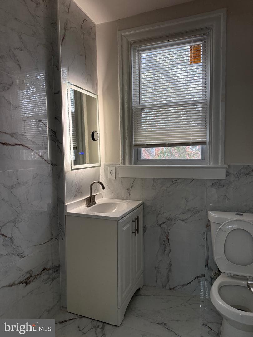 613 Roxboro Place NW photo 47
