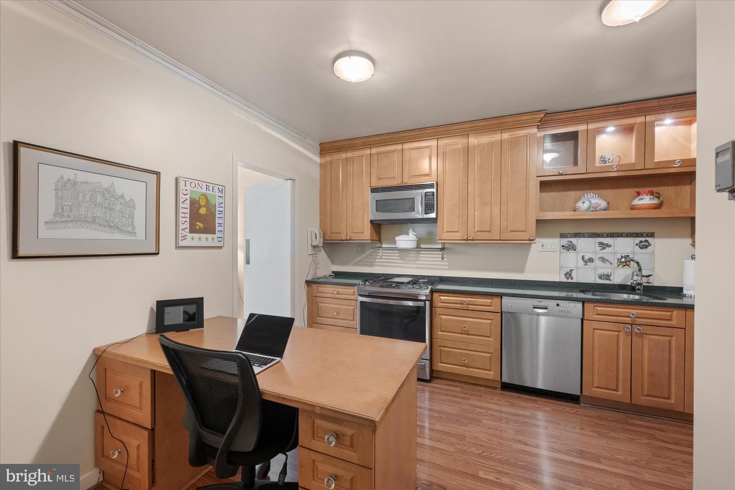 4100 Cathedral Avenue NW #717 photo 18