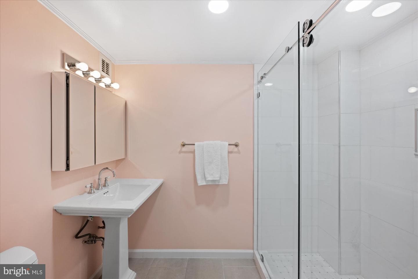 4100 Cathedral Avenue NW #717 photo 27
