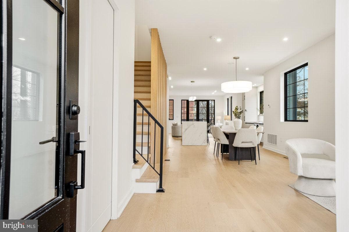 3554 T Street NW, Washington