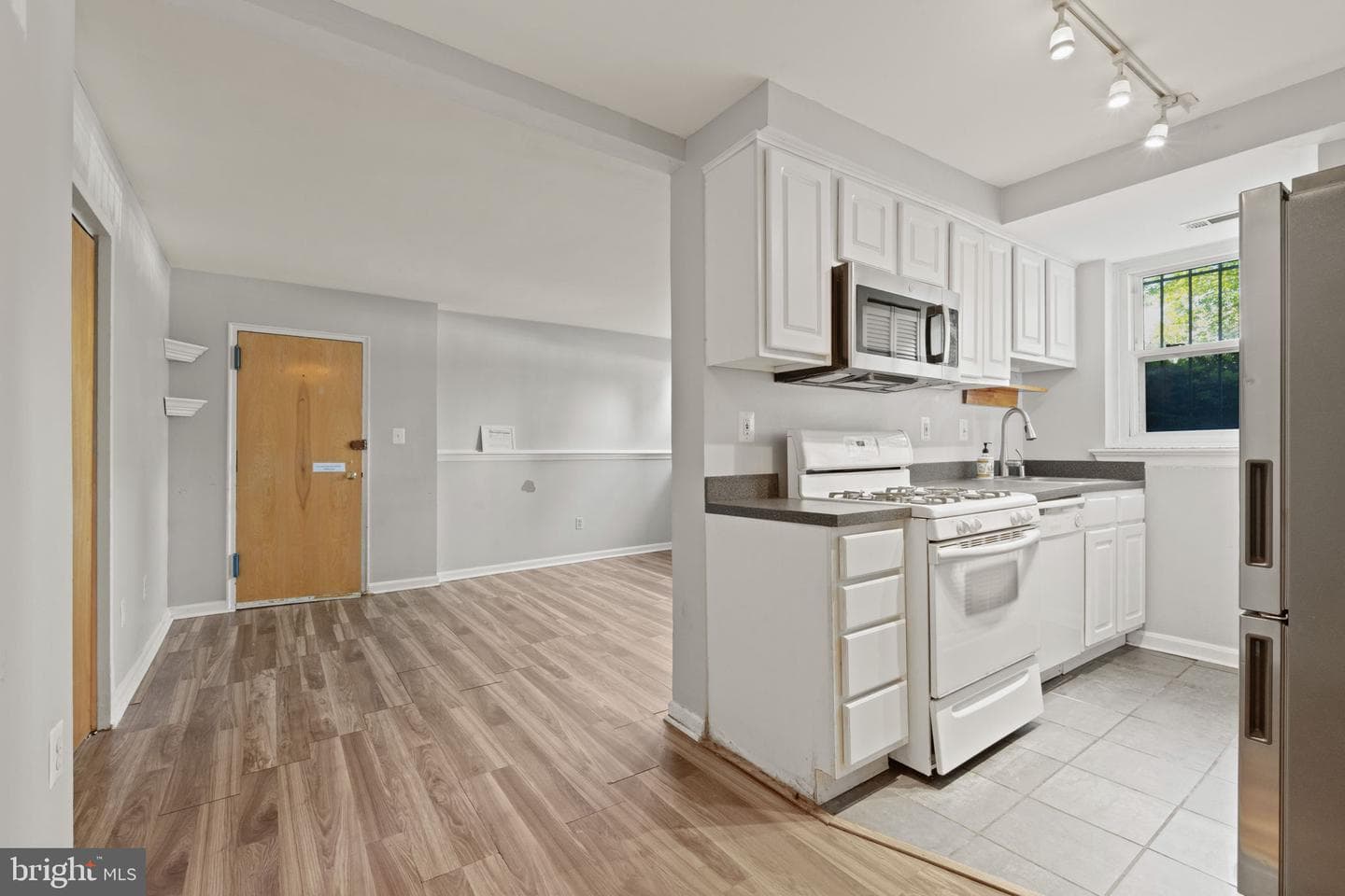 1627 Massachusetts Avenue SE #t1 (#b1) photo 9
