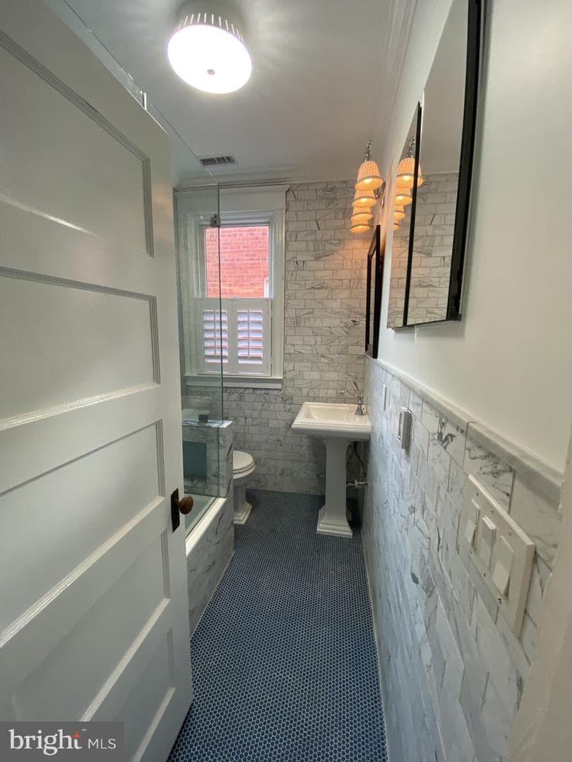 417 G Street NE photo 21