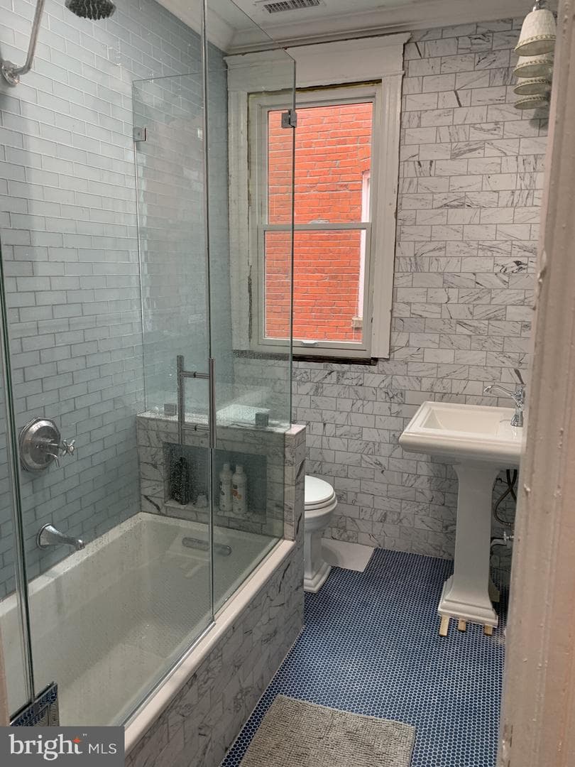 417 G Street NE photo 22