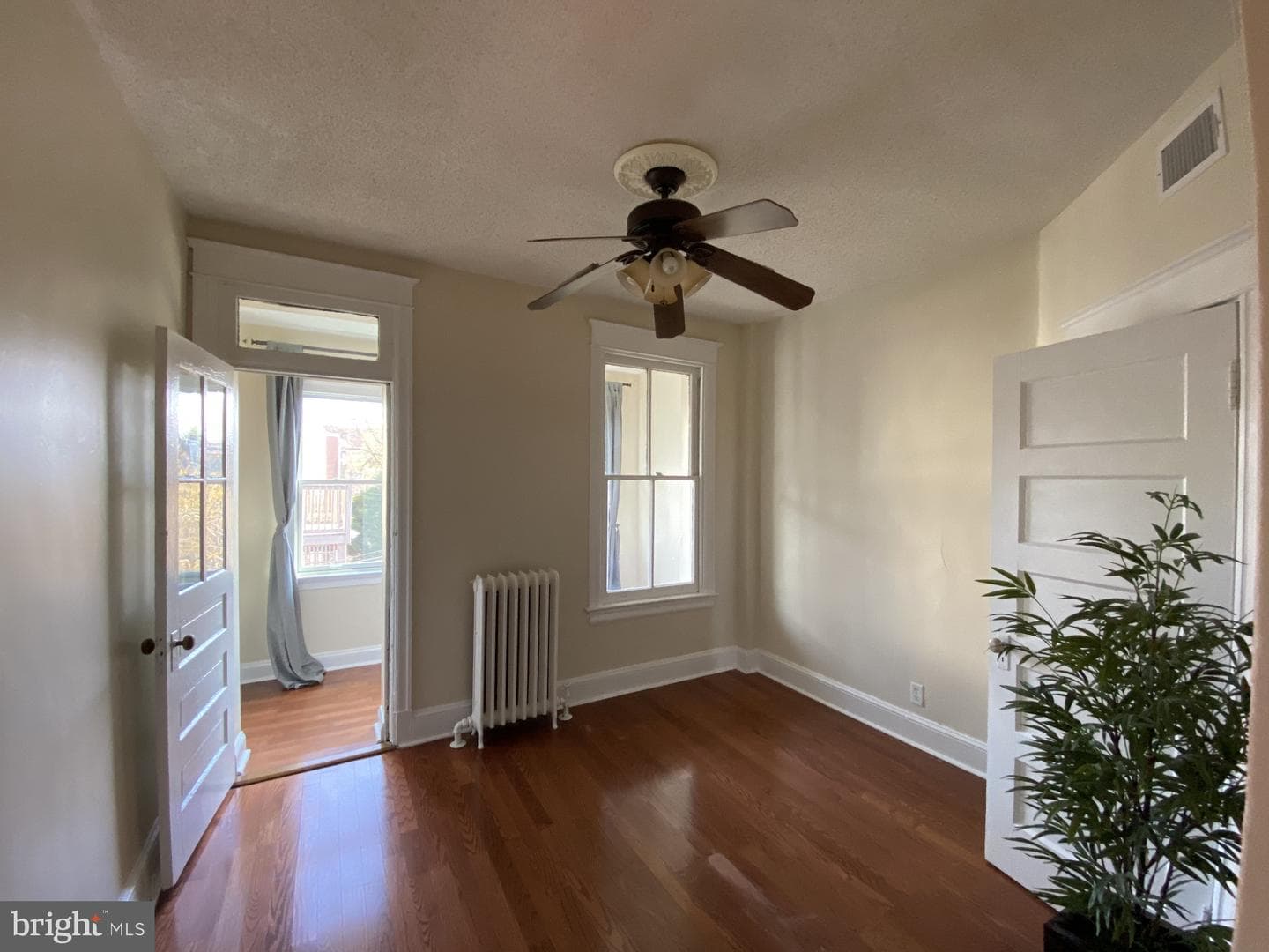 417 G Street NE photo 23