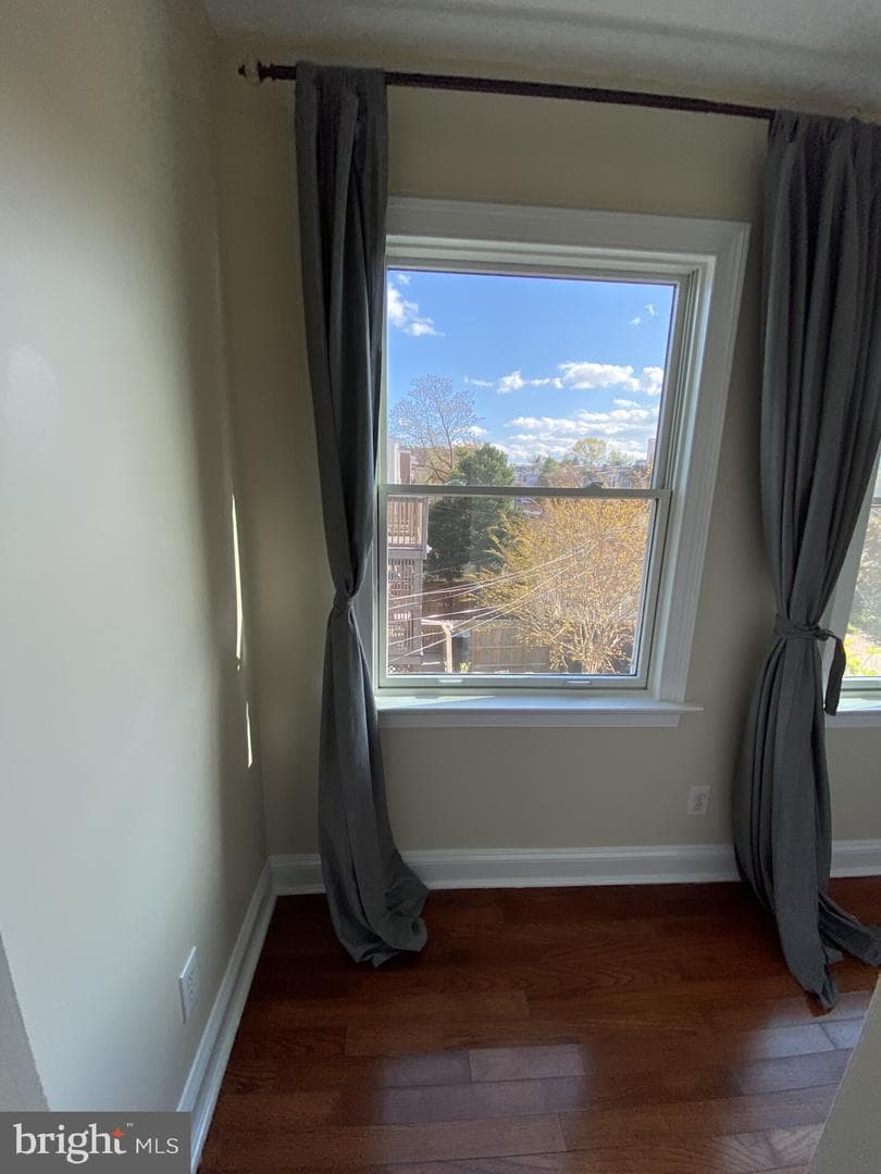 417 G Street NE photo 25