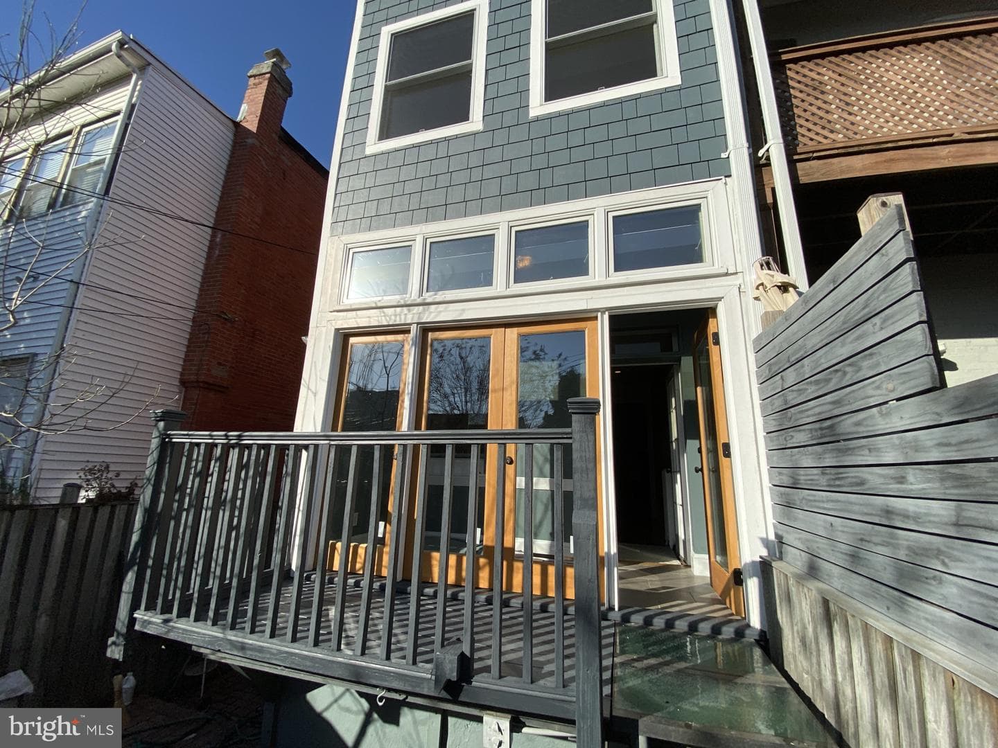 417 G Street NE photo 3