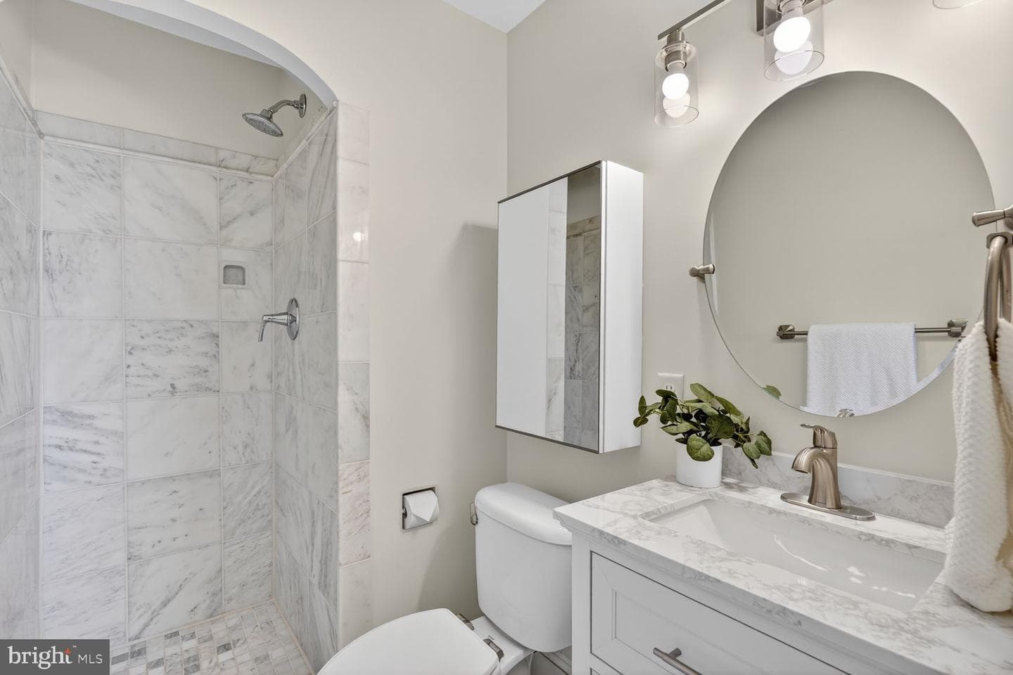308 Emerson Street NW photo 16