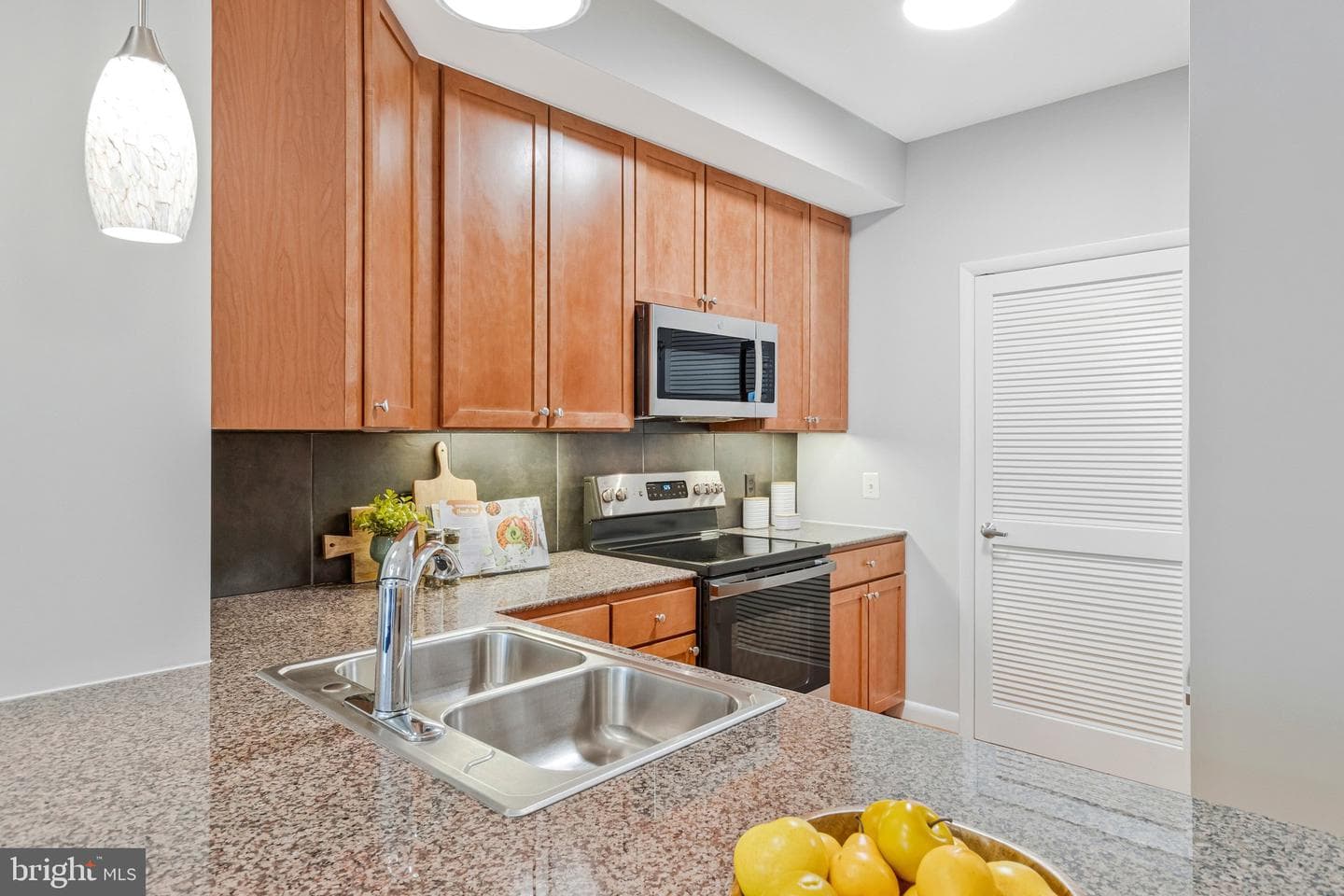 400 Massachusetts Avenue NW #803 photo 12