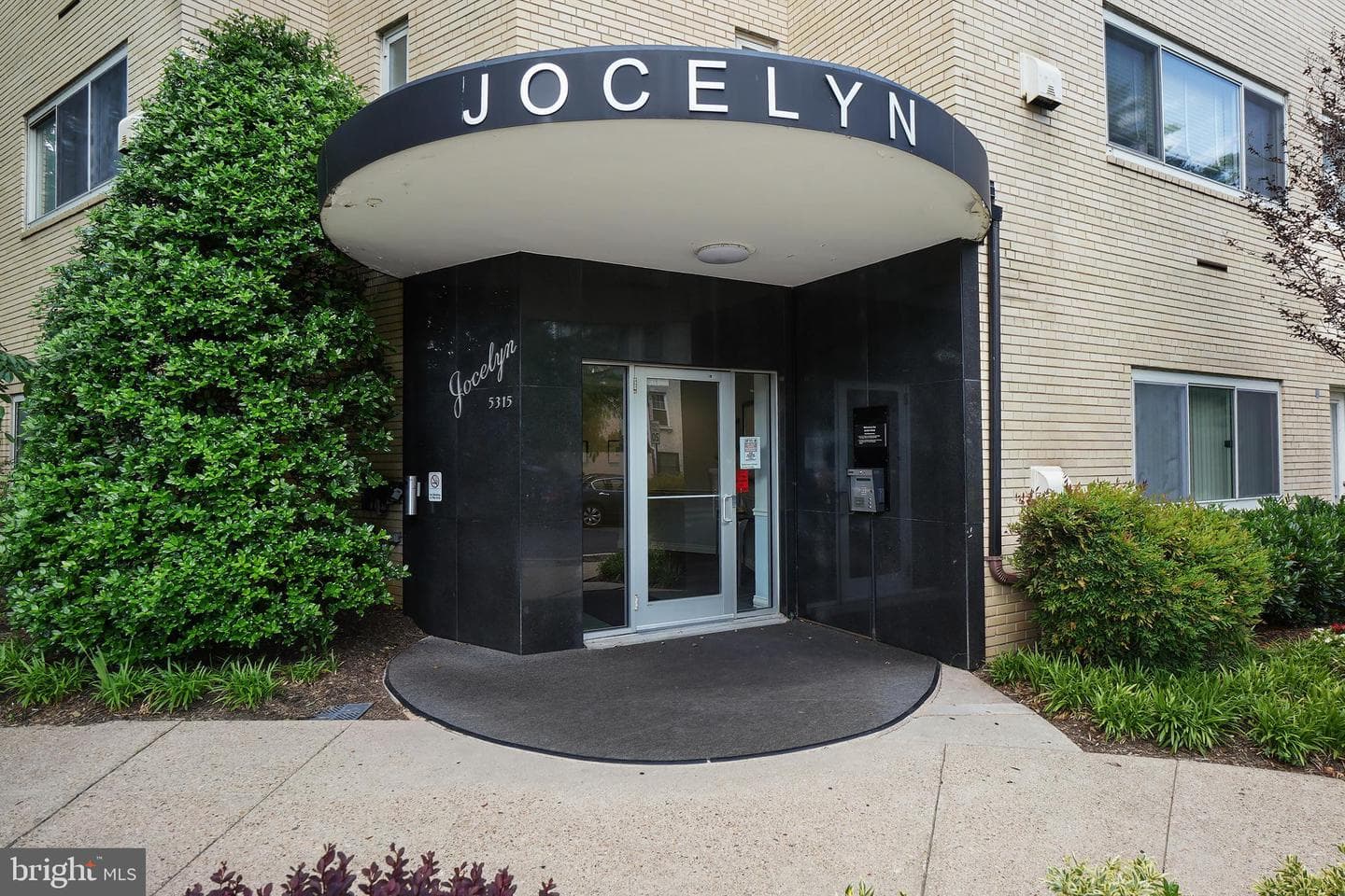 5315 Connecticut Avenue NW #102, Washington