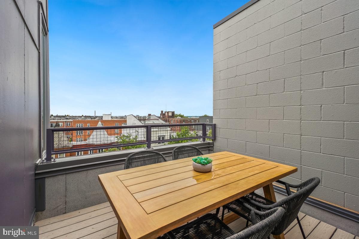 1443 Chapin Street NW #401 photo 34
