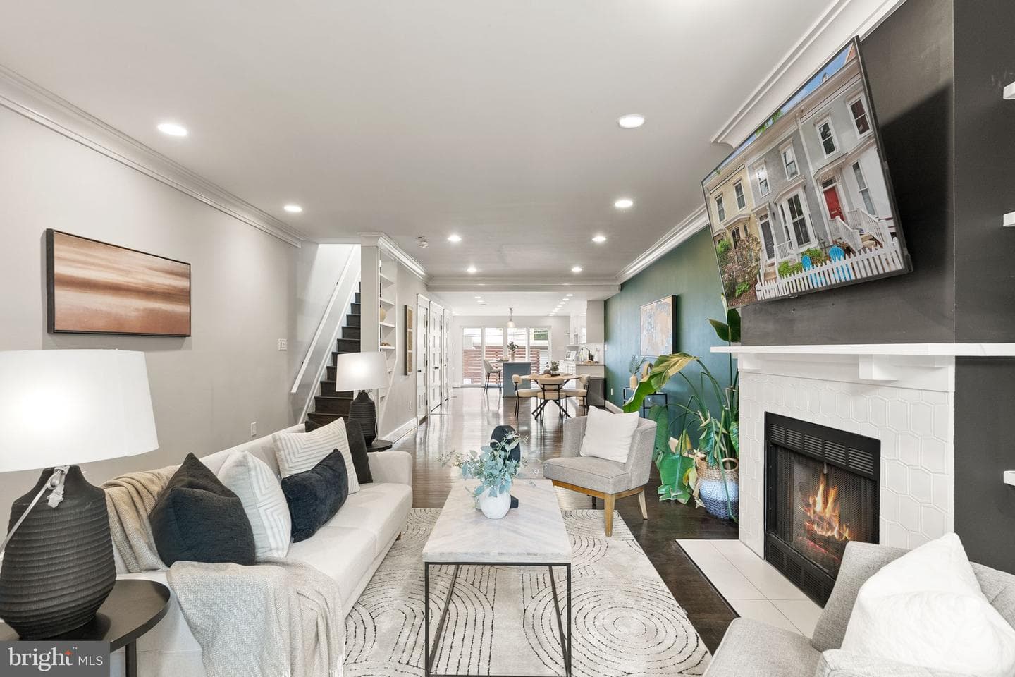 1419 Swann Street NW photo 3