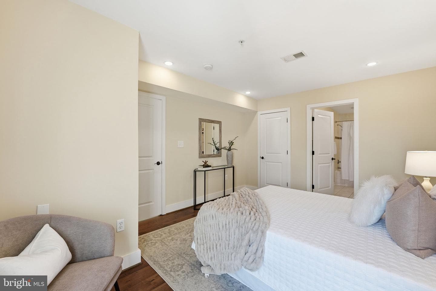 1917 2nd Street NE #301 photo 10