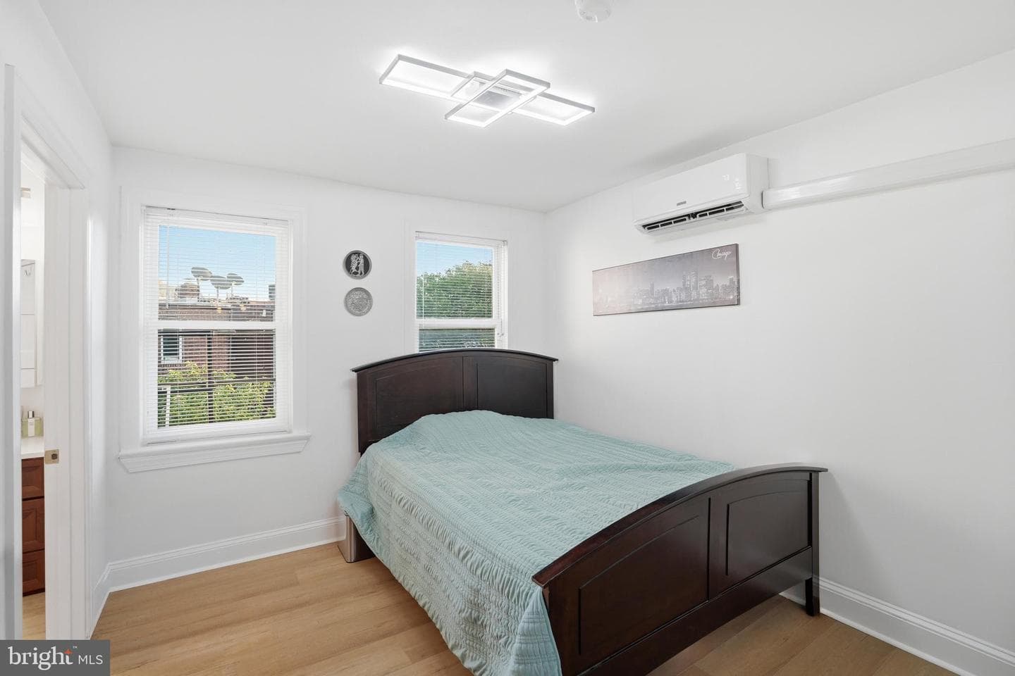 313 C Street SE photo 29