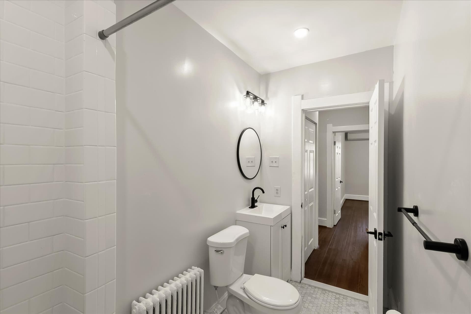 1403 Newton Street NE photo 19
