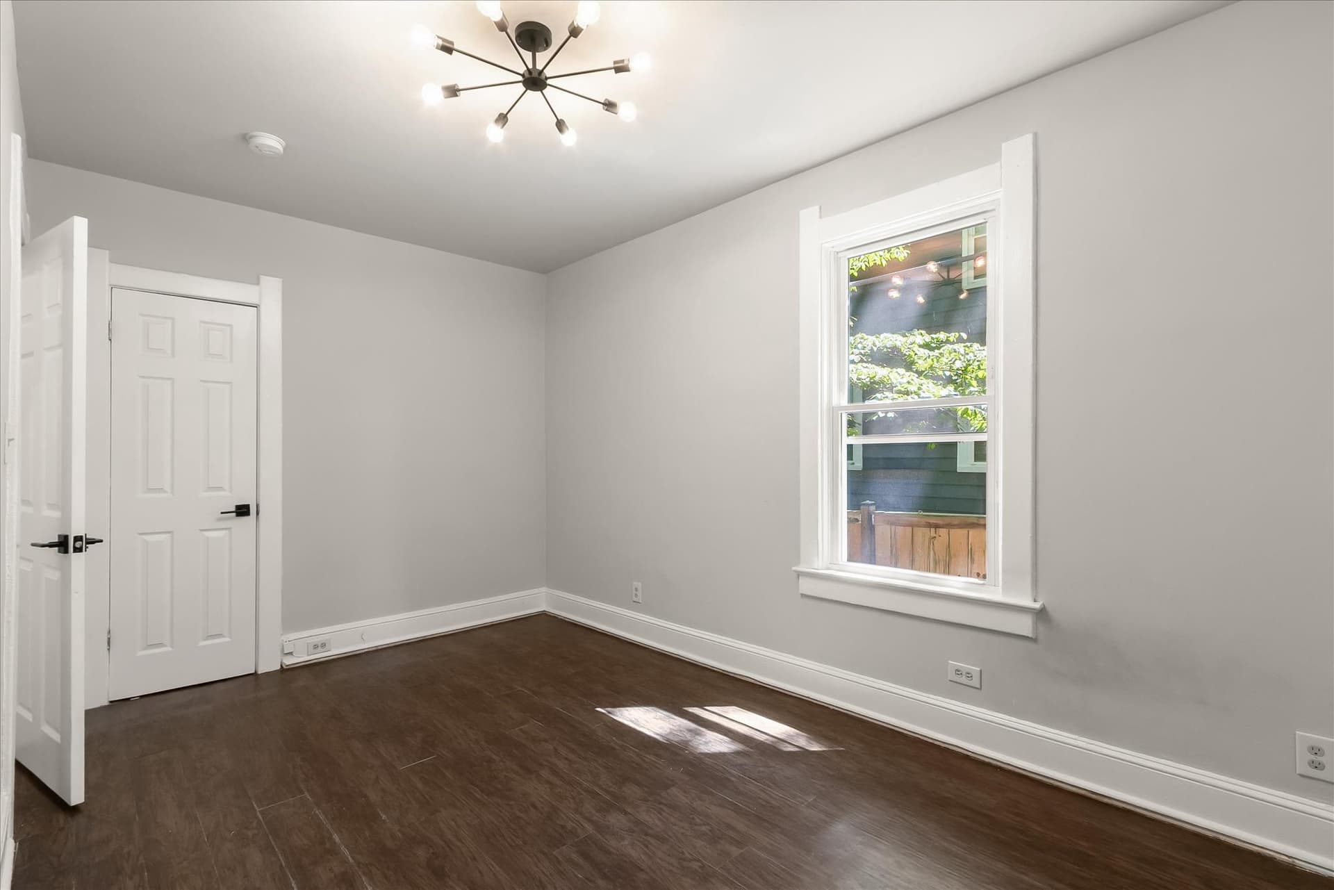 1403 Newton Street NE photo 23