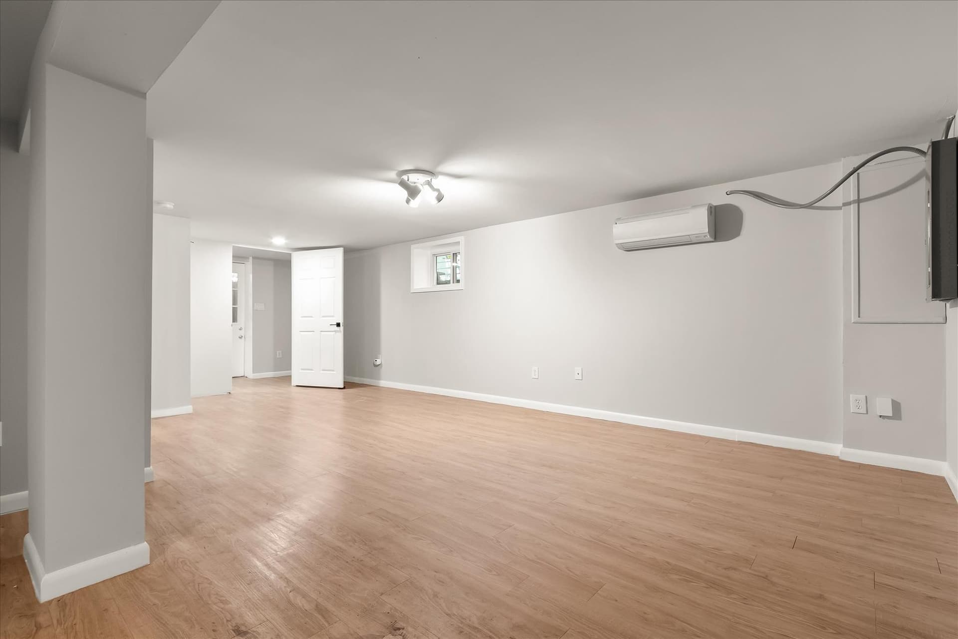 1403 Newton Street NE photo 33