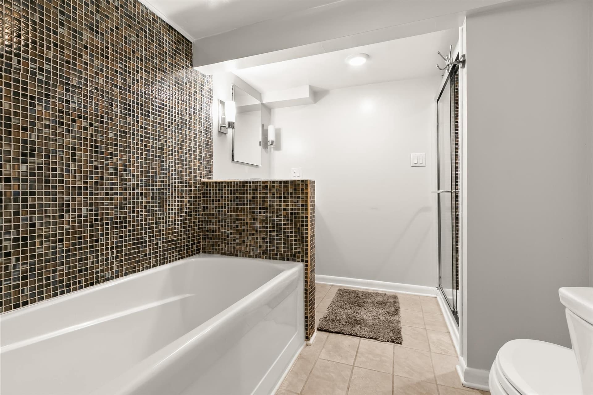 1403 Newton Street NE photo 36