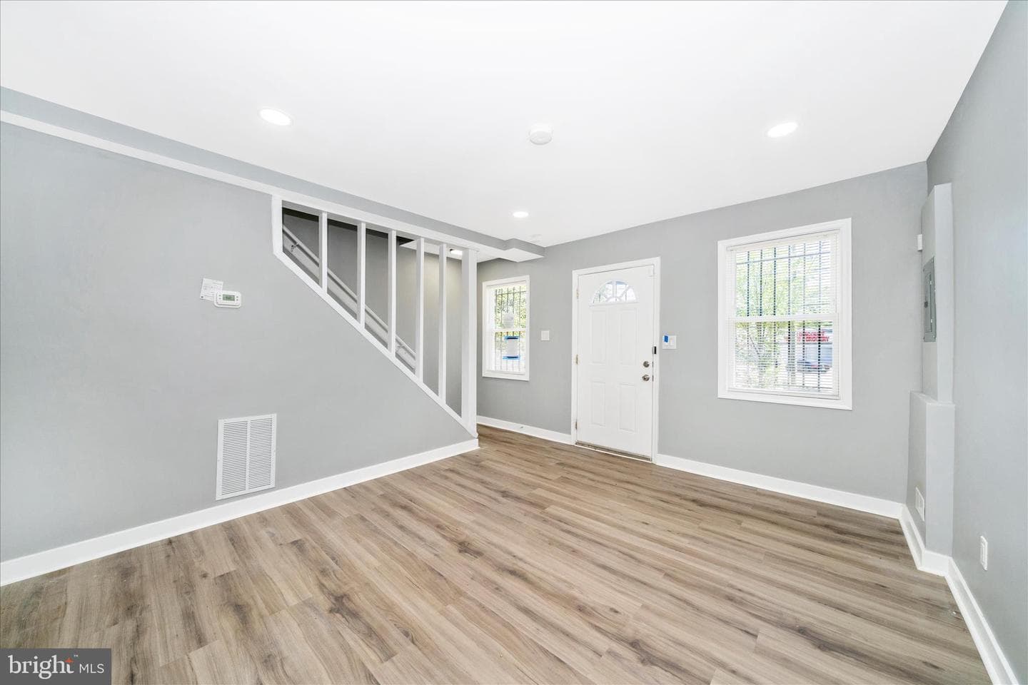 5027 Benning Road SE photo 10