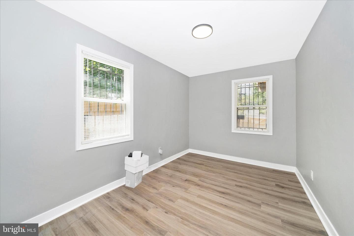 5027 Benning Road SE photo 24