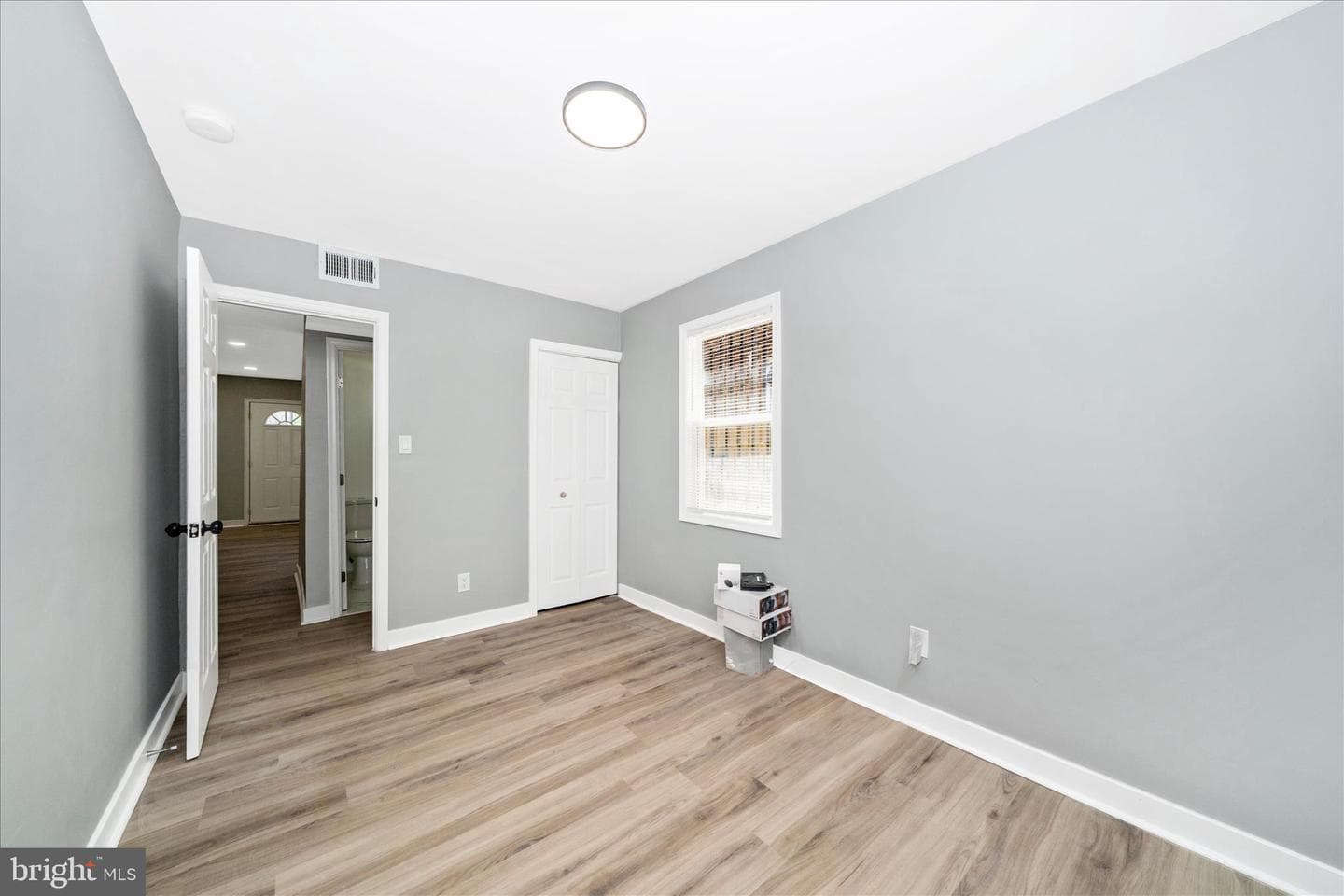 5027 Benning Road SE photo 27