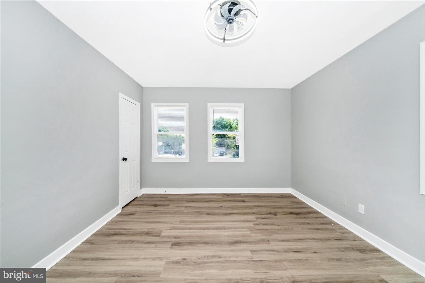 5027 Benning Road SE photo 34