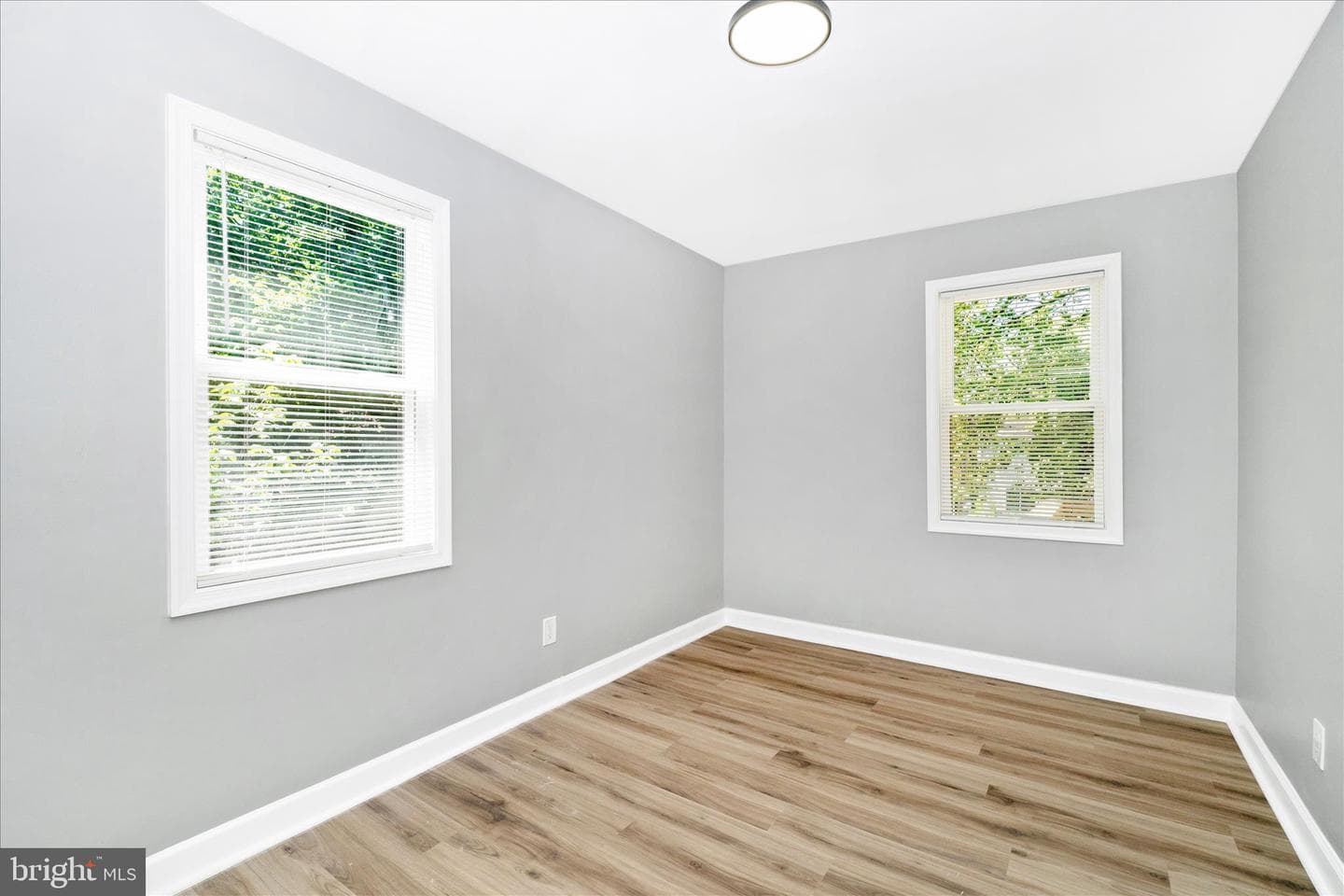 5027 Benning Road SE photo 36