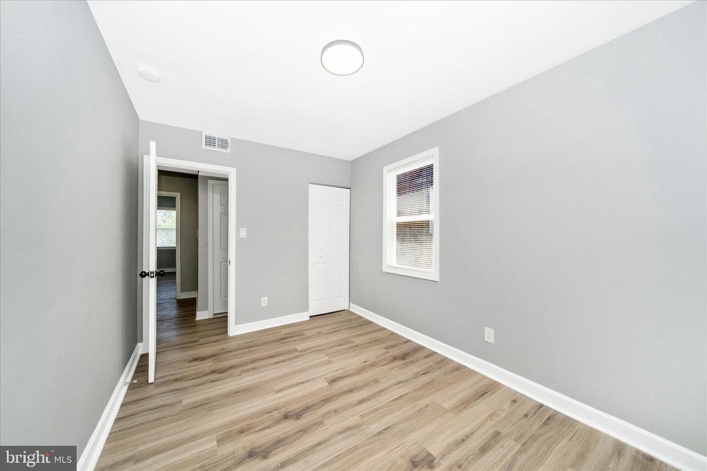 5027 Benning Road SE photo 40
