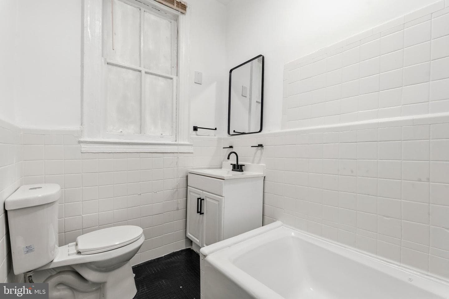 617 Keefer Place NW photo 16