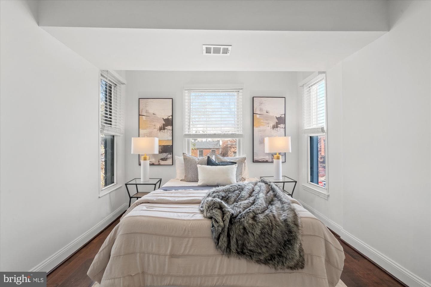 1040 6th Street NE #302 photo 10