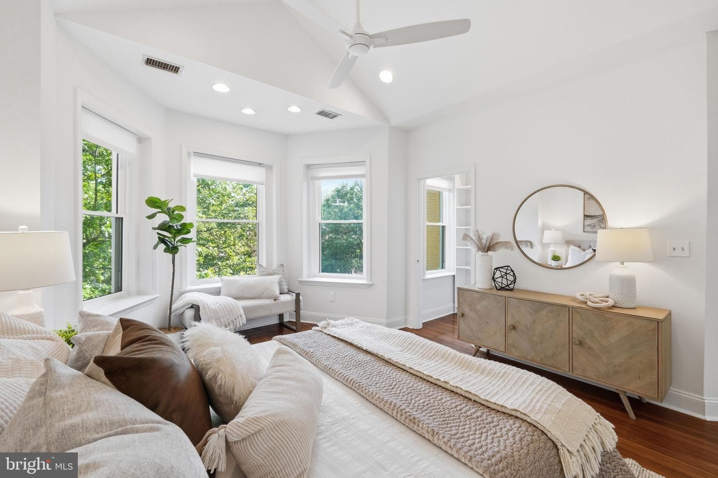 1005 Irving Street NW photo 21