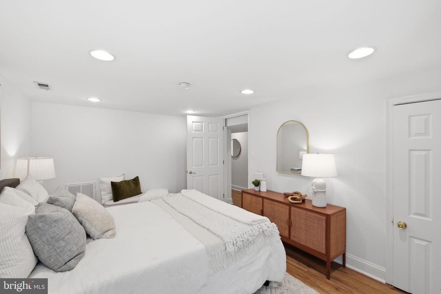 1005 Irving Street NW photo 29