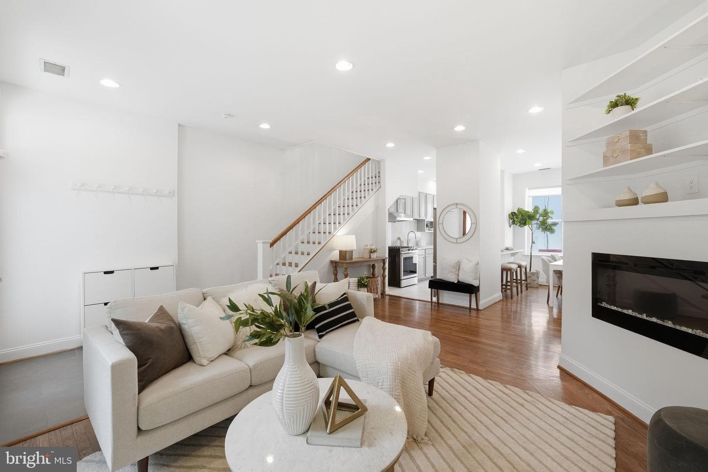1005 Irving Street NW photo 5