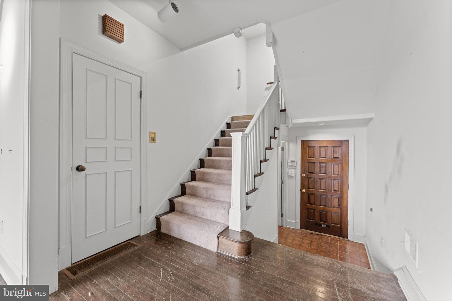 2812 Adams Mill Road NW photo 5