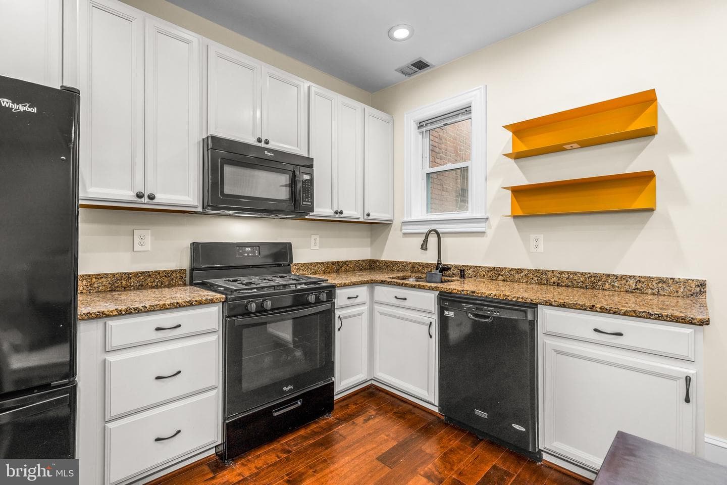 502 G Street NE photo 22
