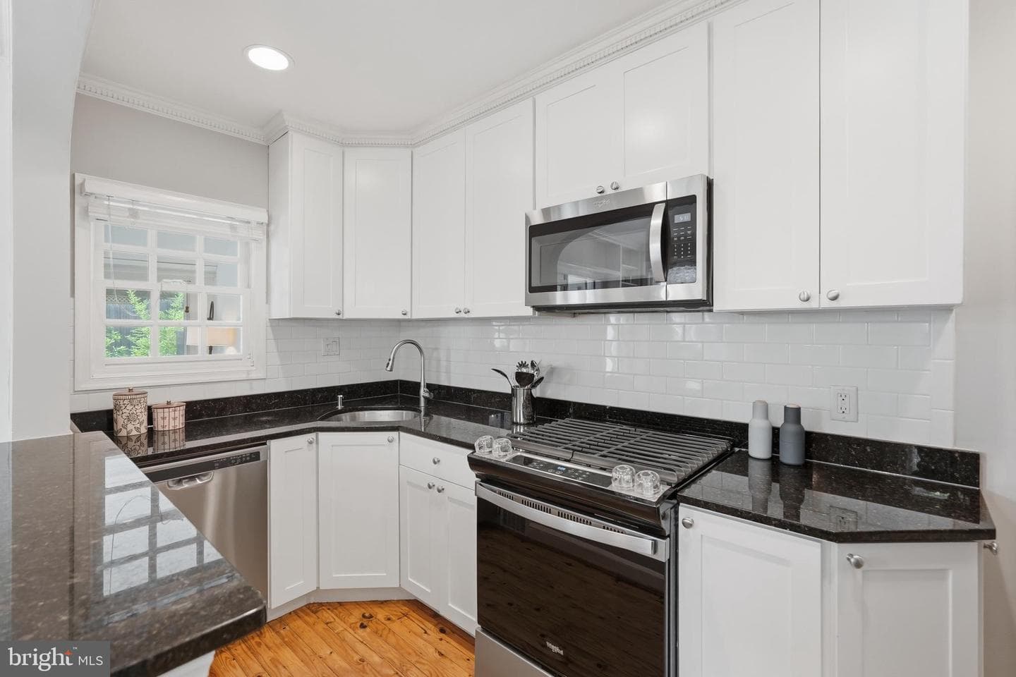 5043 Dana Place NW photo 7