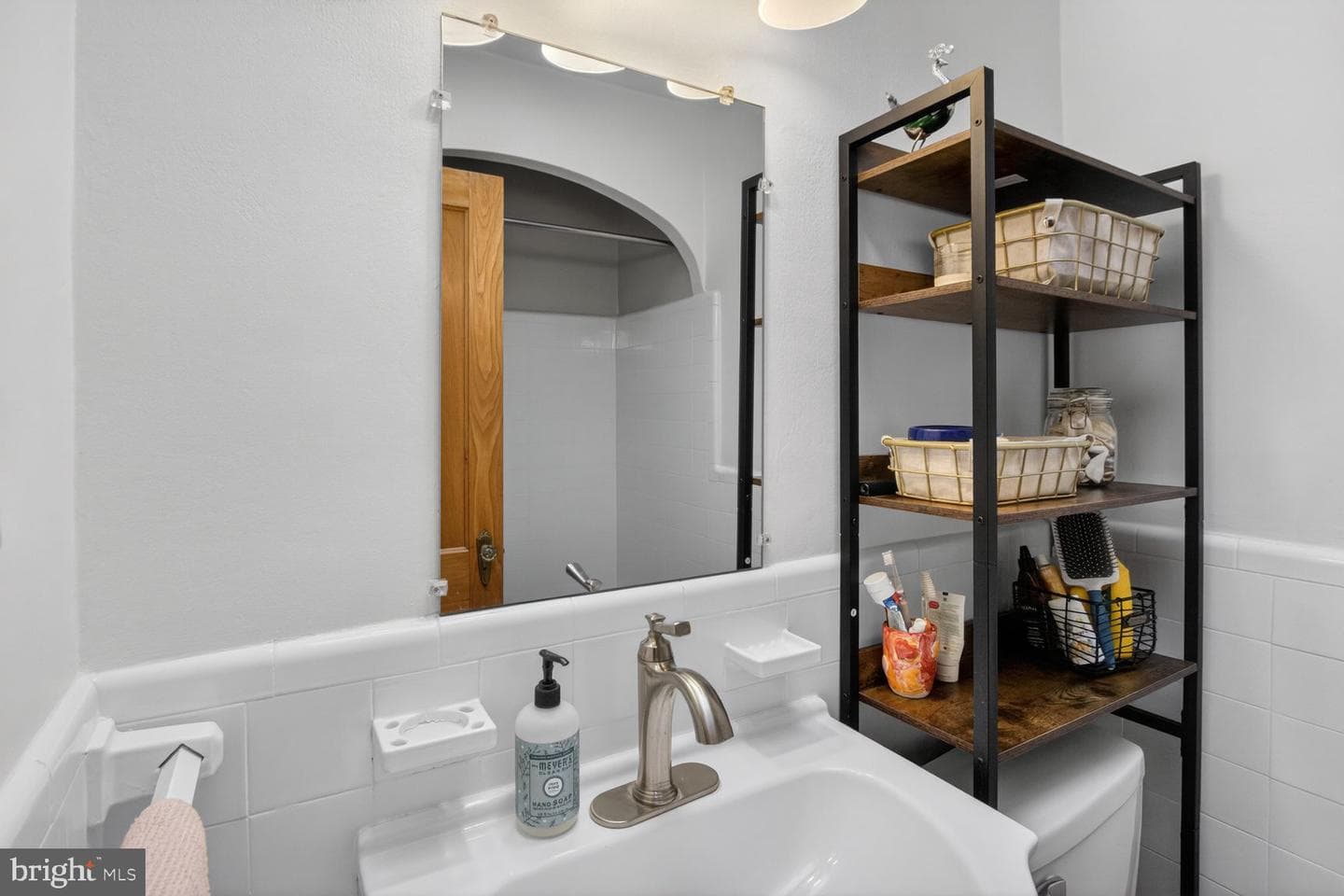 1395 Sheridan Street NW photo 25
