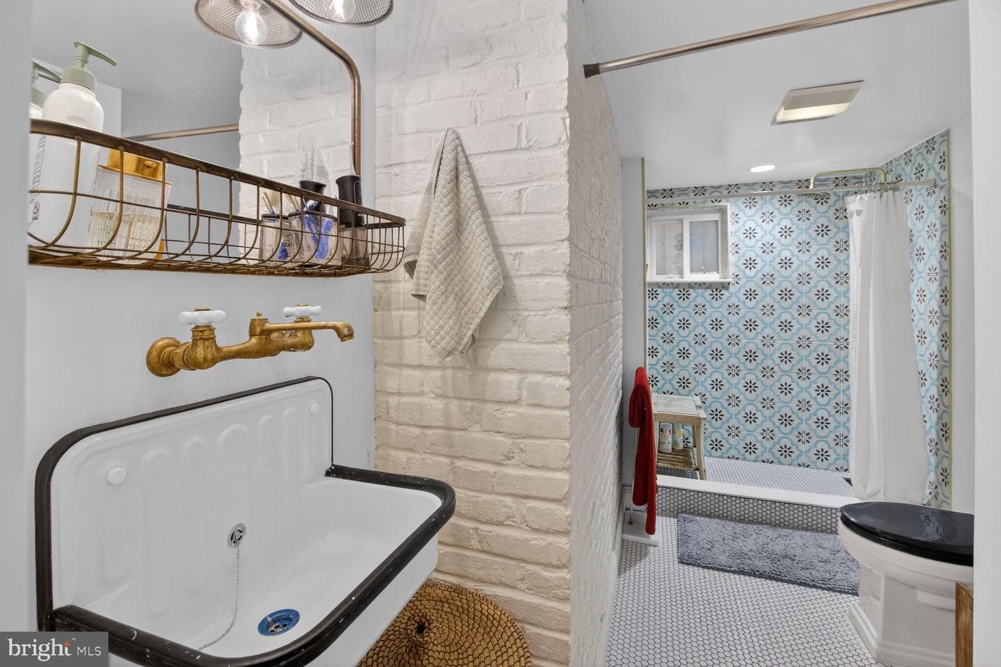 1395 Sheridan Street NW photo 32