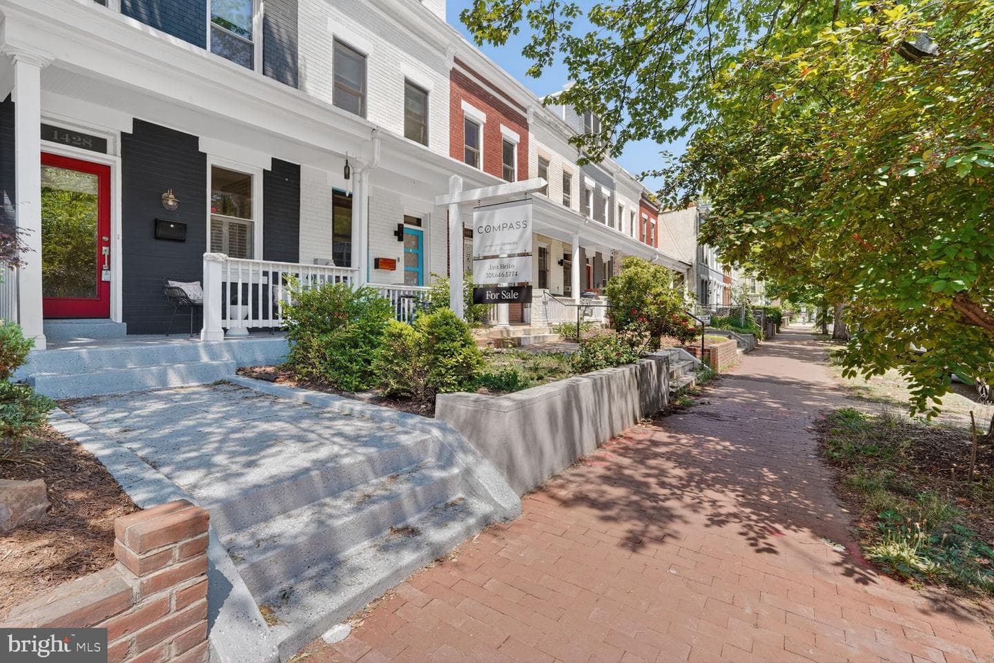 1428 C Street SE photo 2