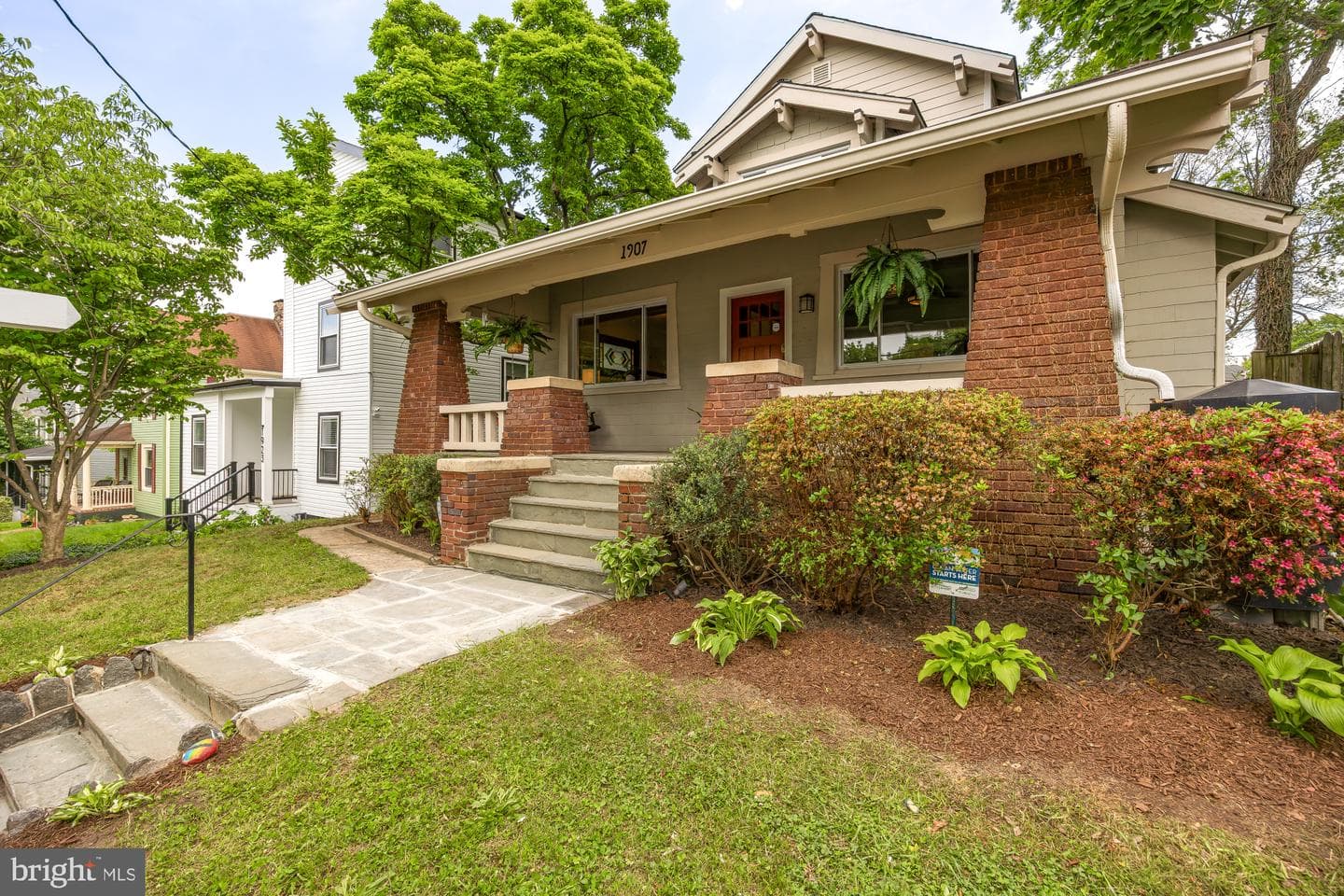 1907 Jackson Street NE photo 3