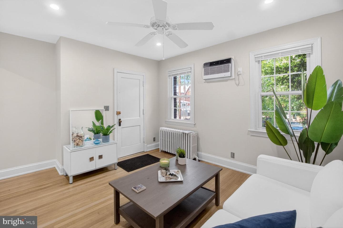 2228 40th Street NW #1, Washington