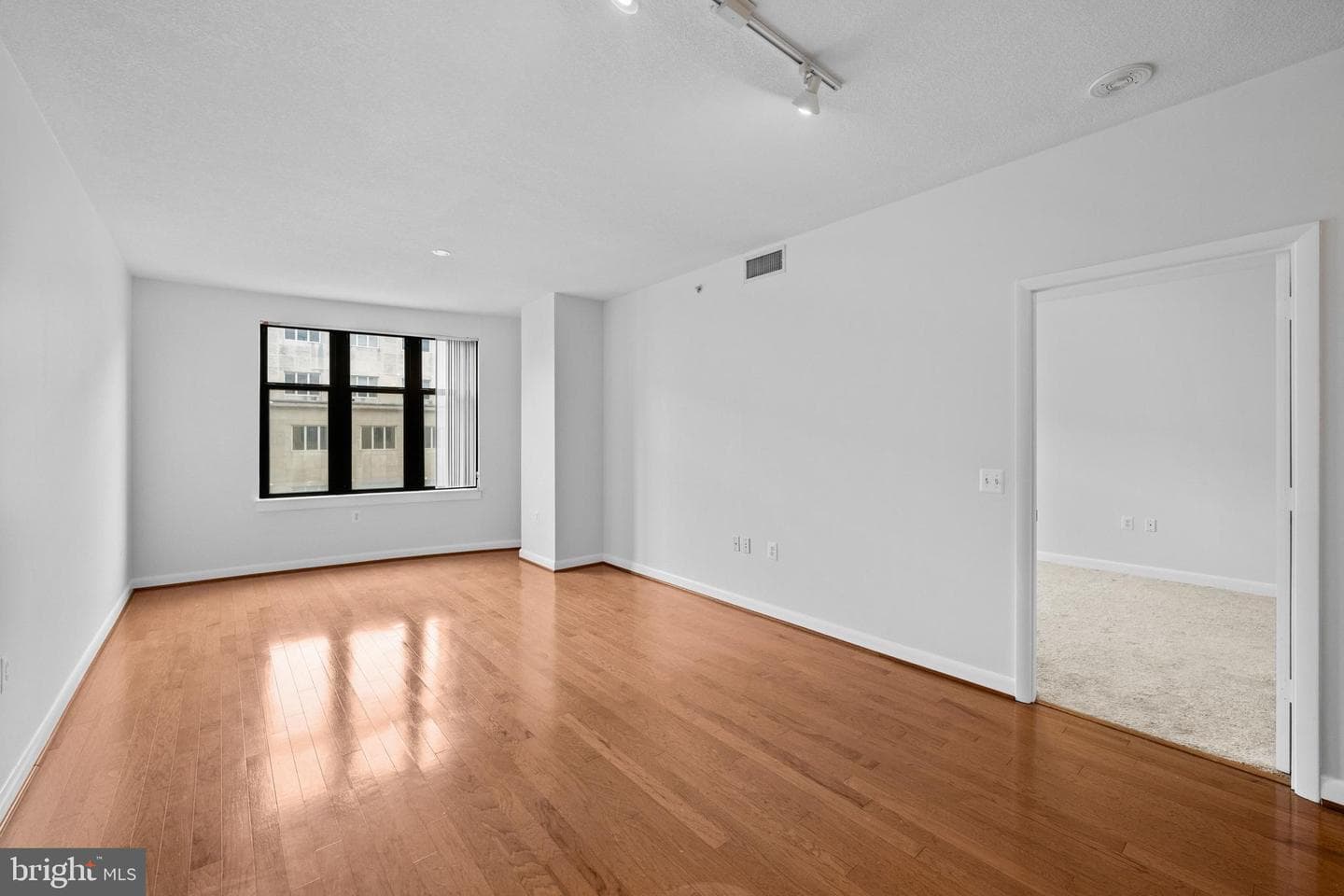 400 Massachusetts Avenue NW #621 photo 14