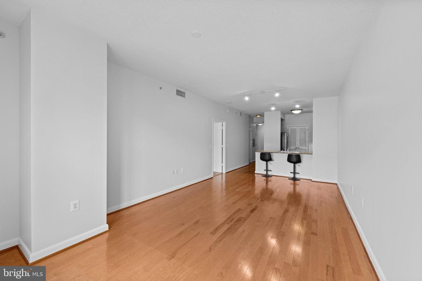 400 Massachusetts Avenue NW #621 photo 16