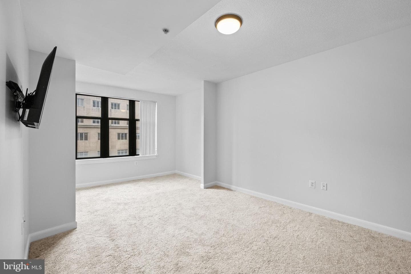 400 Massachusetts Avenue NW #621 photo 18