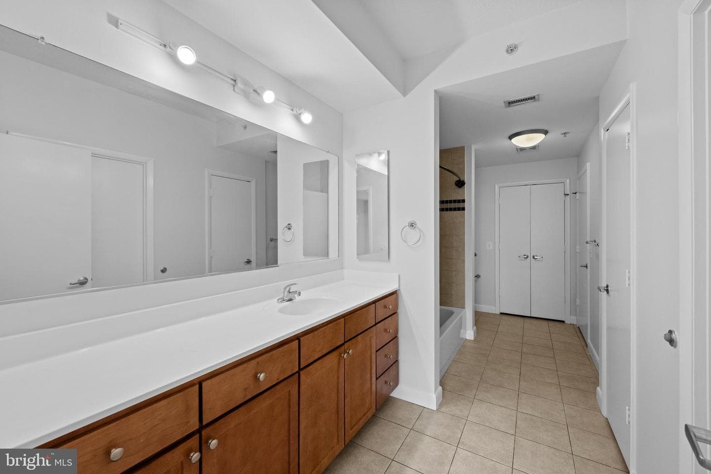 400 Massachusetts Avenue NW #621 photo 23
