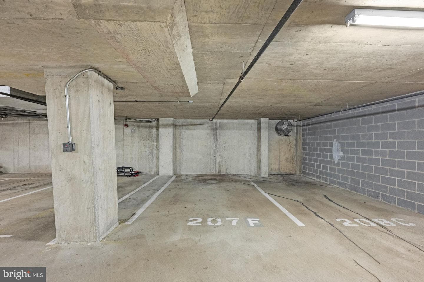 400 Massachusetts Avenue NW #621 photo 25