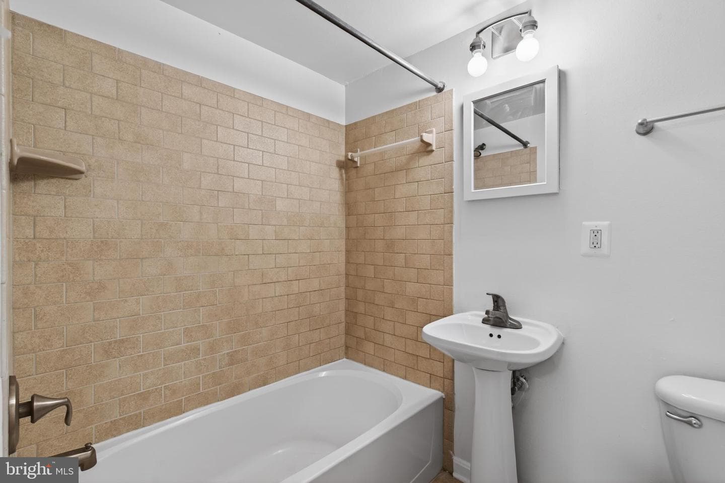 3103 Naylor Road SE #101 photo 16