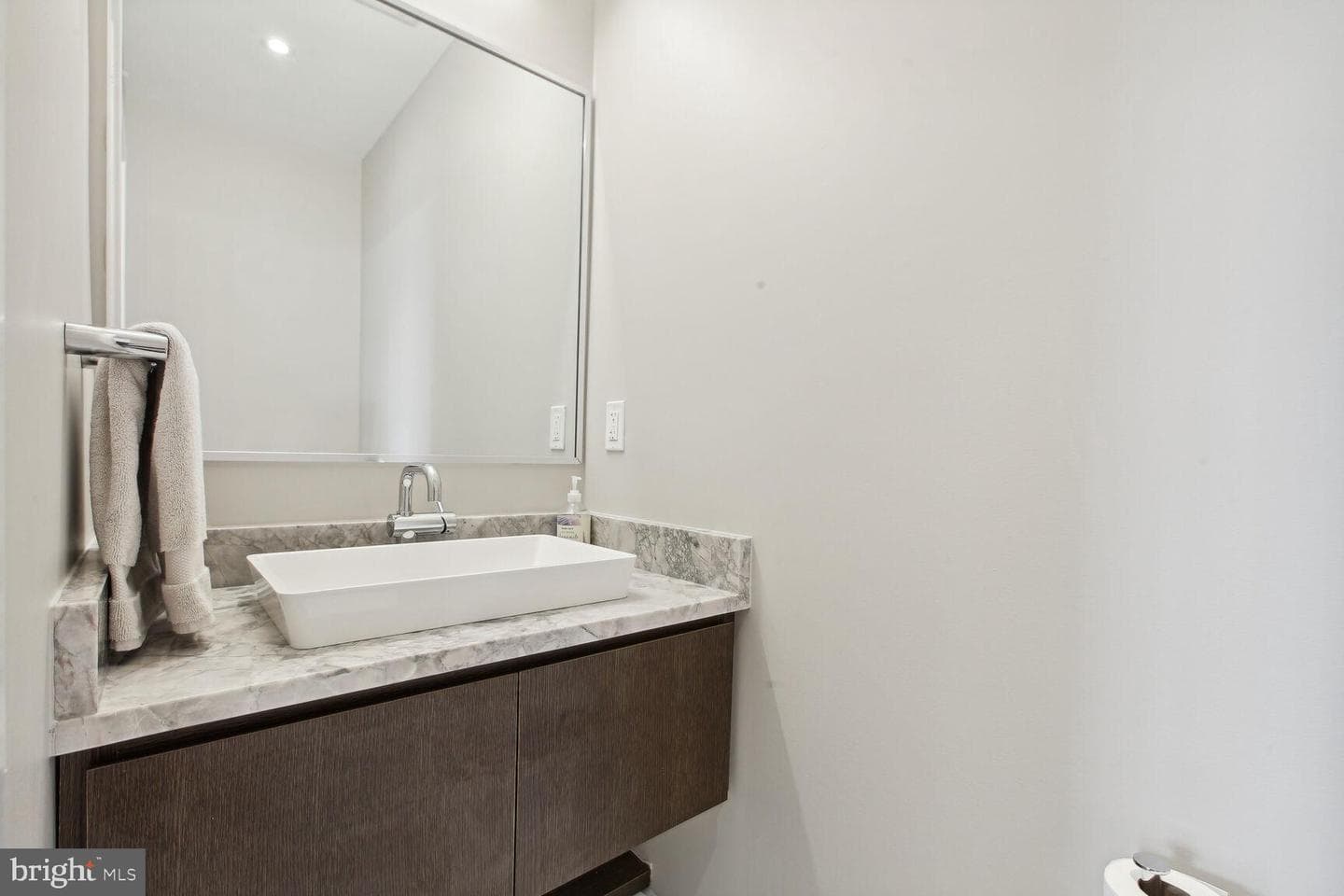 1827 Wiltberger Street NW #405 photo 16