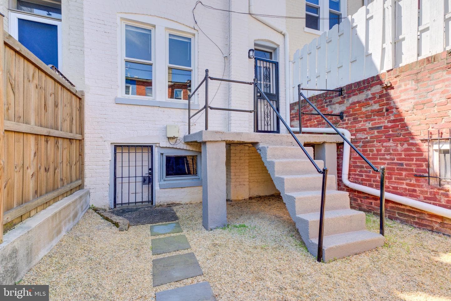 775 Hobart Place NW photo 13
